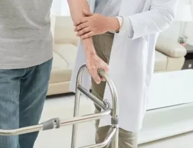 Risks and complications to be aware of before hip replacement surgery