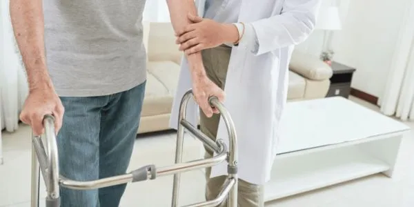 Risks and complications to be aware of before hip replacement surgery